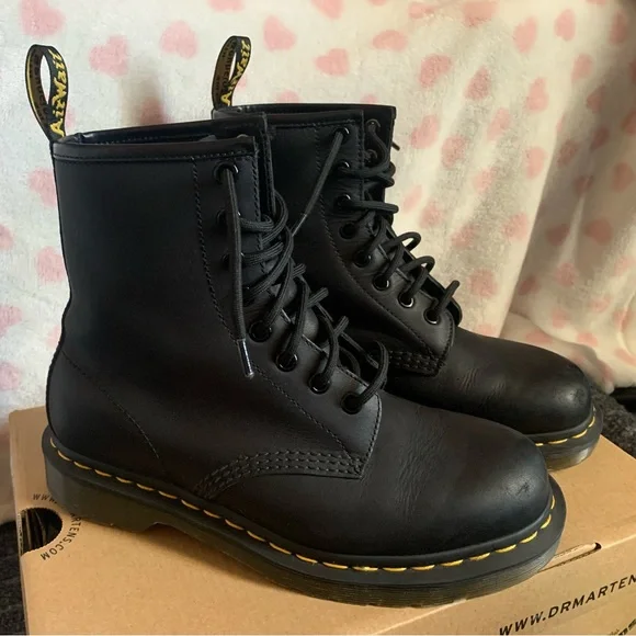 New AirWair 1460 Greasy Leather LaceUp Black CombatBoots men 10, women size 11 1460 Greasy Leather Lace Up Boots in Black | Dr. Martens main image 3